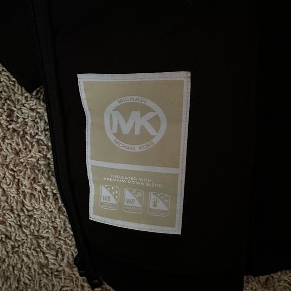 Michael Kors Women’s Size S Black Down Filled Puffer Jacket w/Hood- Fitted Style - Picture 8 of 11